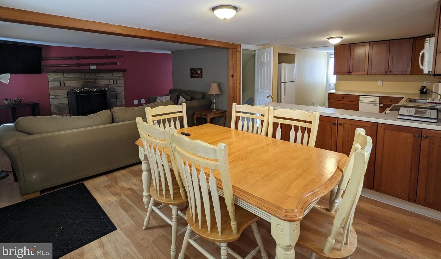 138 Ski Trl, Pocono Lake, PA 18347