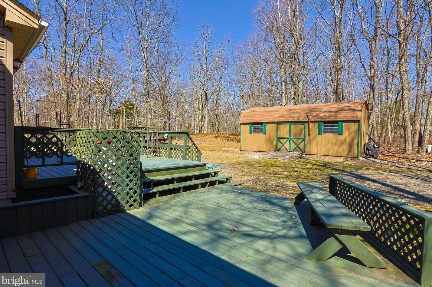 179 Timber Hill Rd, Henryville, PA 18332-7188