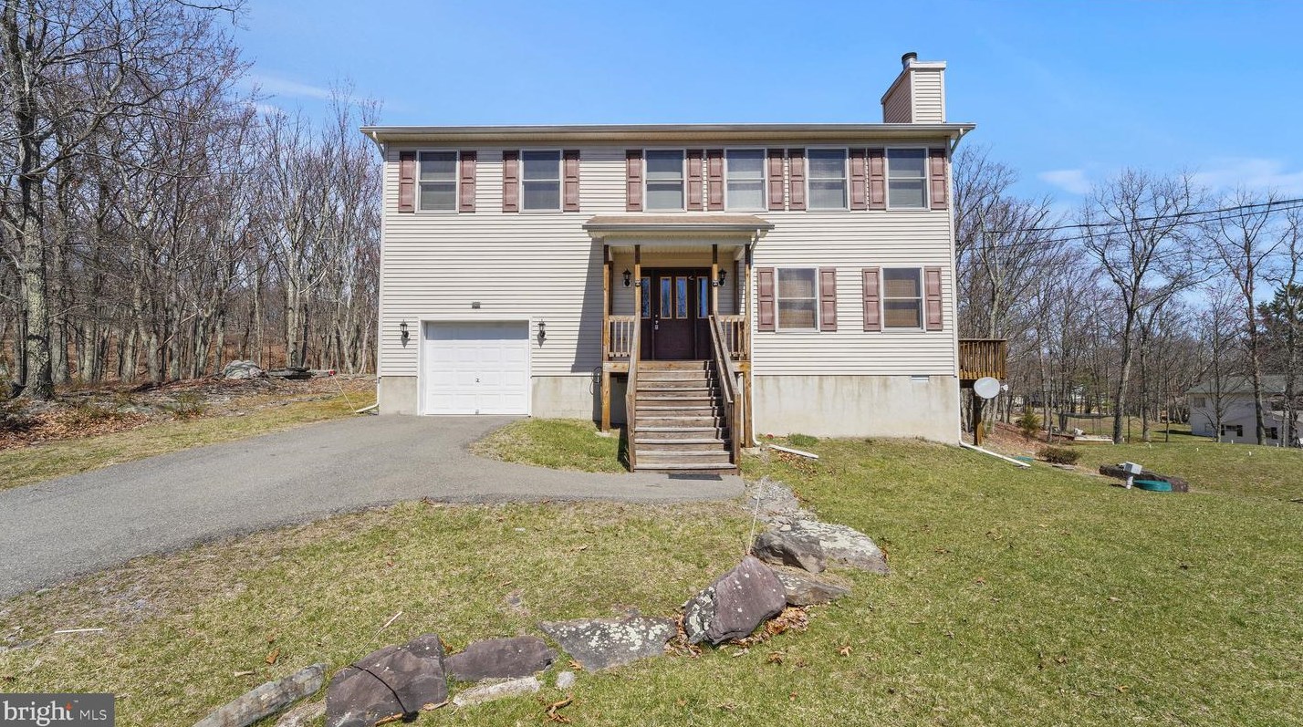 6668 Timothy Lake Rd, East Stroudsburg, PA 18302-8686