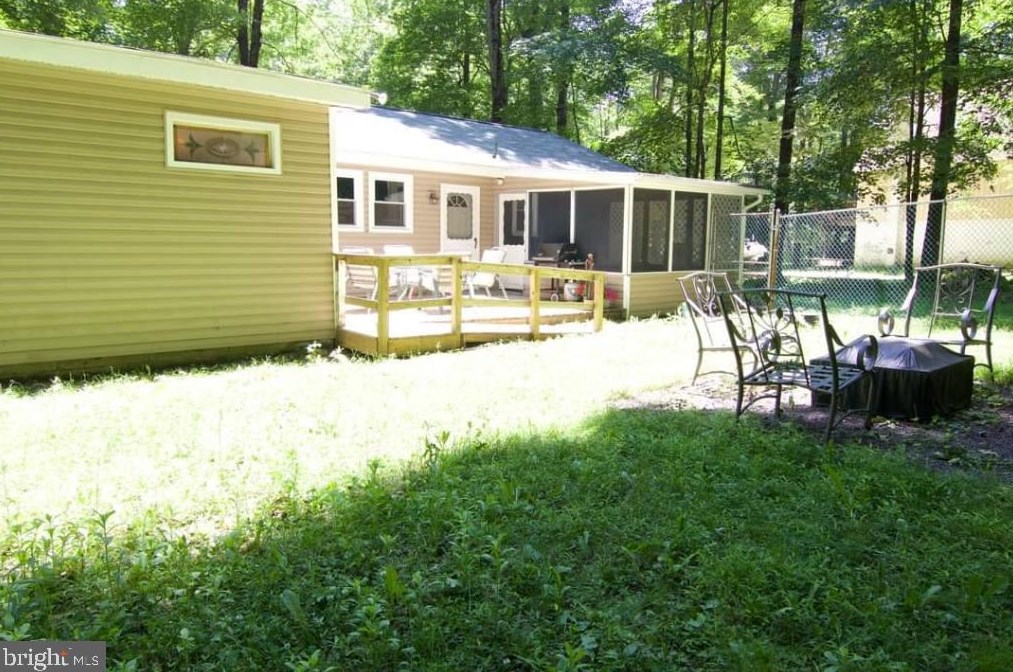 113 Marthas Ln, Pocono Lake, PA 18347