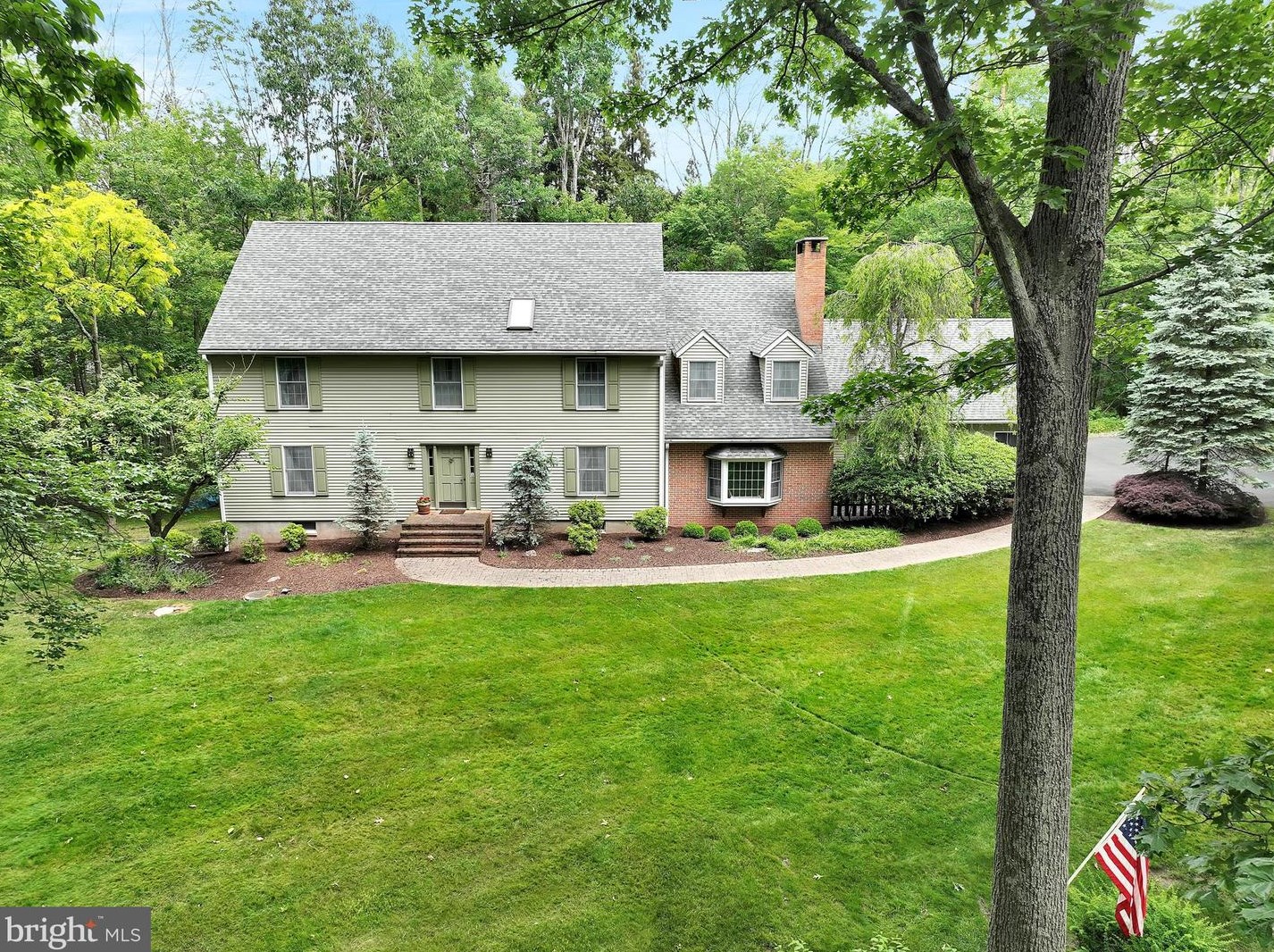 27 3 Point Garden Rd, East Stroudsburg, PA 18301-9286