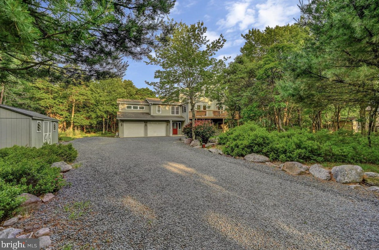 227 Birch Dr, Blakeslee, PA 18610