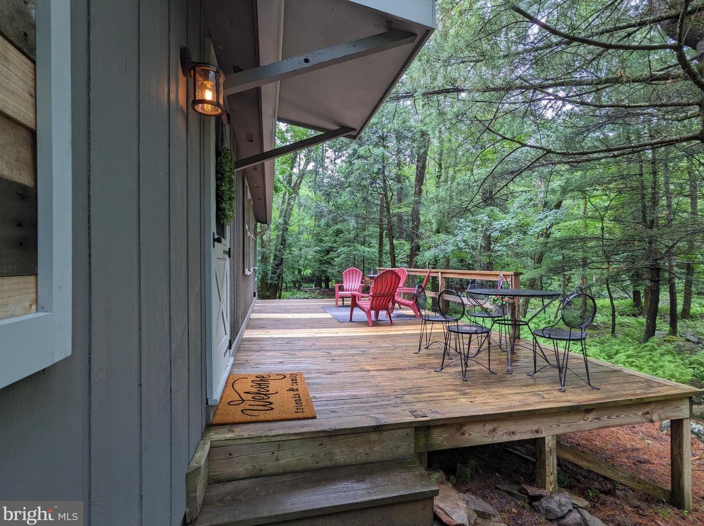 2300 Hillcrest Dr, Pocono Pines, PA 18350