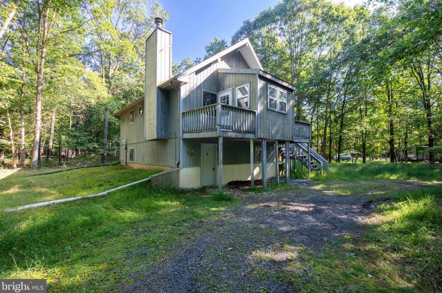265 Squirrelwood Ct, Effort, PA 18330-9268