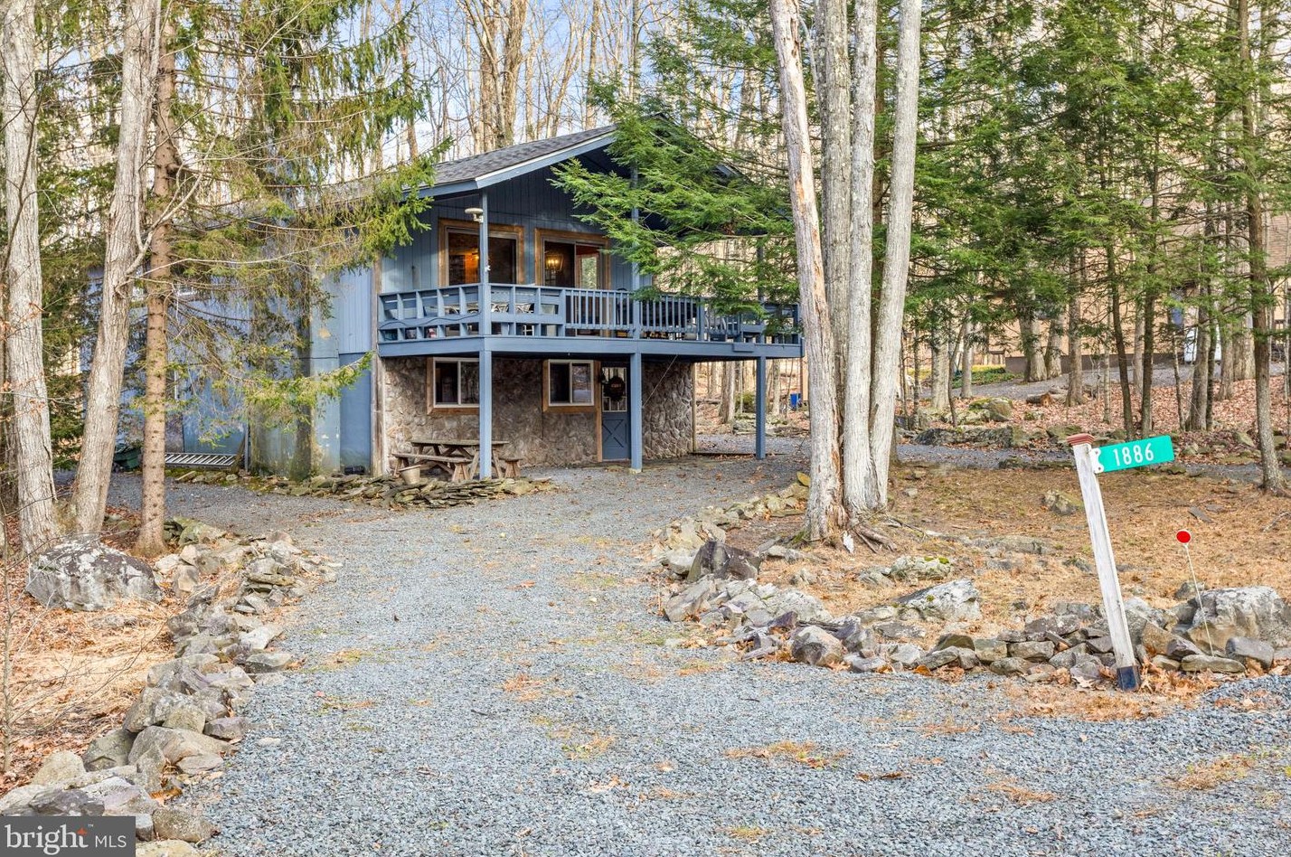 1886 Stag Run, Pocono Lake, PA 18347
