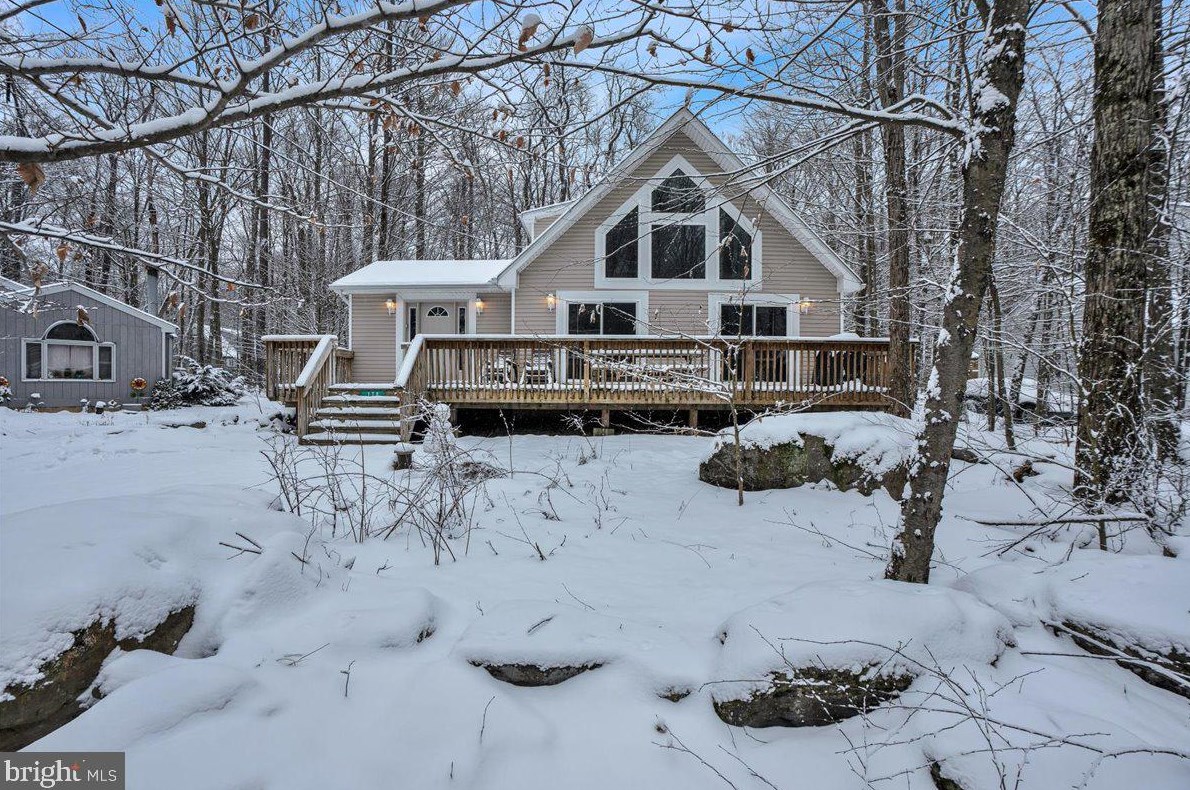 178 Minisink Dr, Pocono Lake, PA 18347