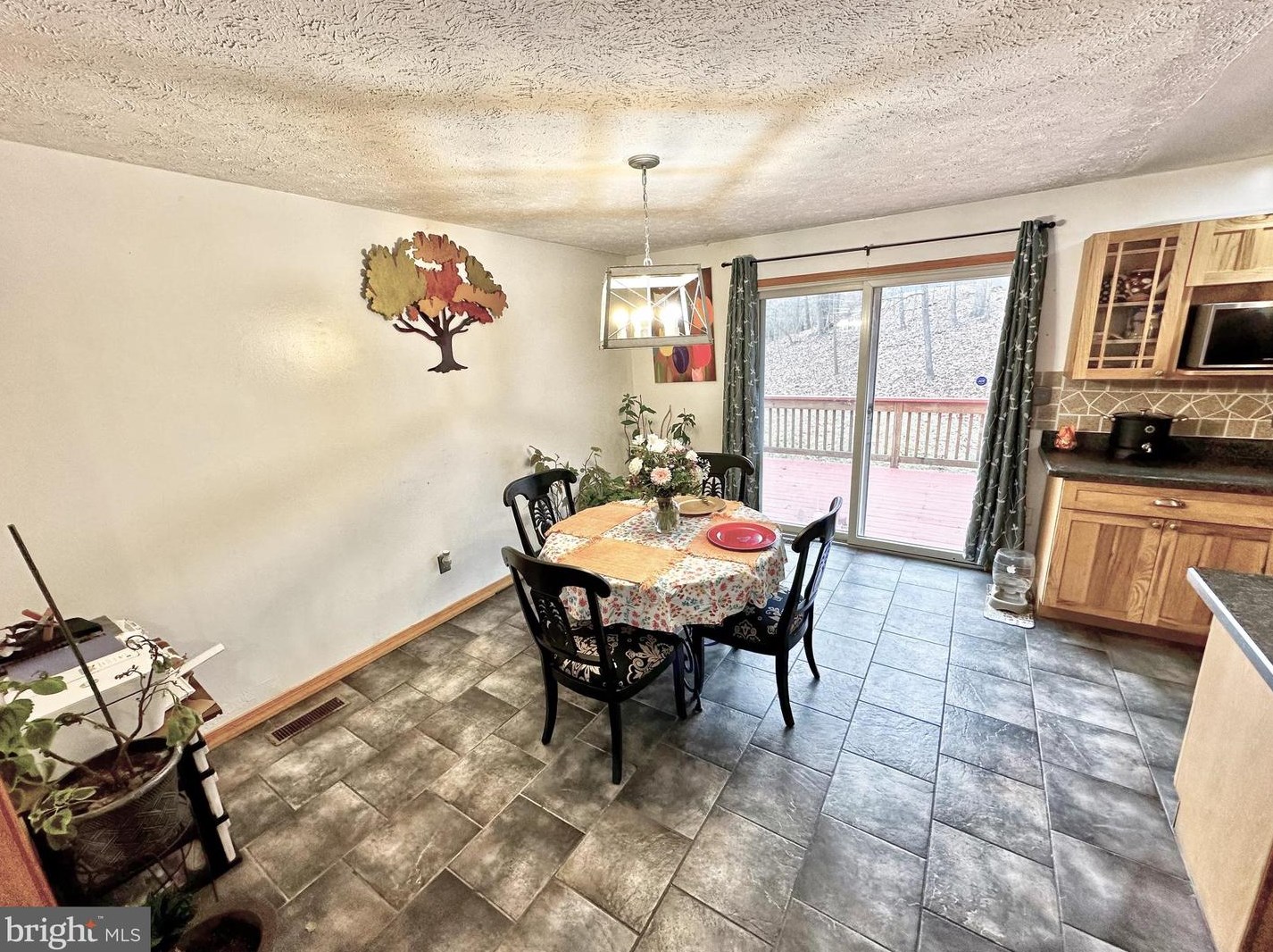 223 Footprint Rd, East Stroudsburg PA  18302-9394 exterior