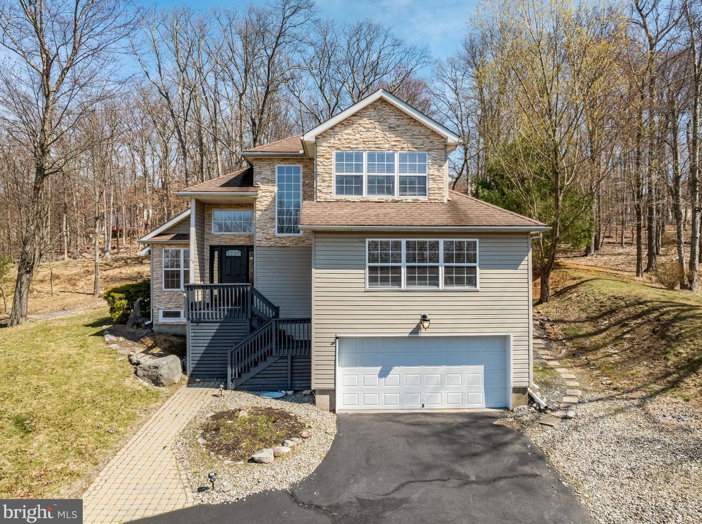 249 Reunion Rdg, East Stroudsburg, PA 18301-9394