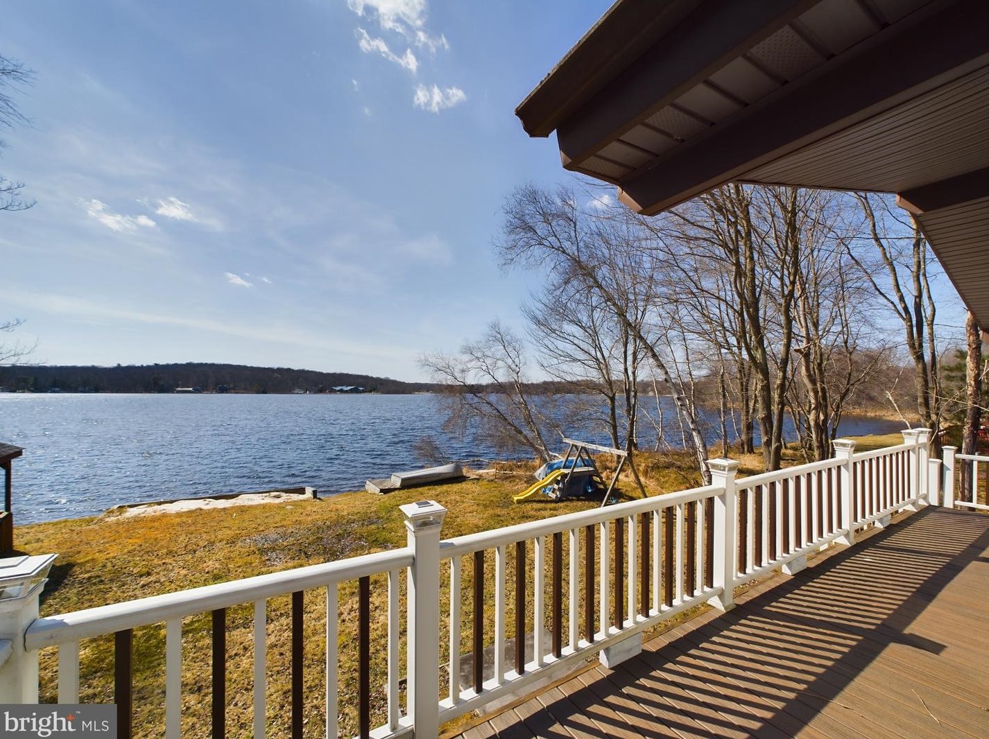 7754 Lake Shore Dr, Pocono Lake, PA 18347