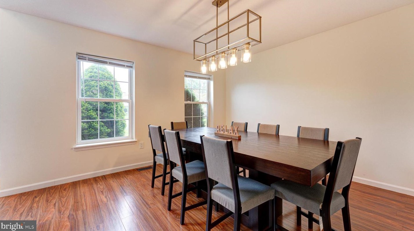 1156 Glade Dr, Long Pond, PA 18334