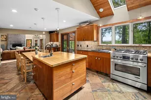 310 Hunters Farm Rd, Henryville, PA 18332 - Photo 18