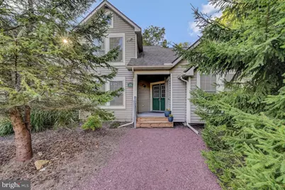 179 Hawthorne Court, Tannersville, PA 18372 - Photo 2