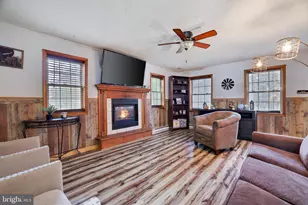 306 Cedar Dr, Long Pond, PA 18334 - Photo 10