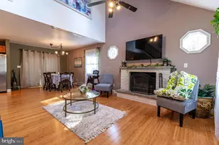 1010 Acorn Ln, East Stroudsburg, PA 18302 - Photo 6