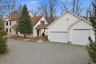 322 Scenic Dr, Blakeslee, PA 18610 - Photo 10