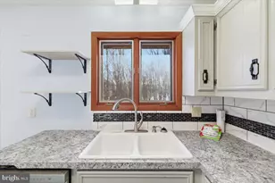 143 Anglemire Dr, Stroudsburg, PA 18360 - Photo 30