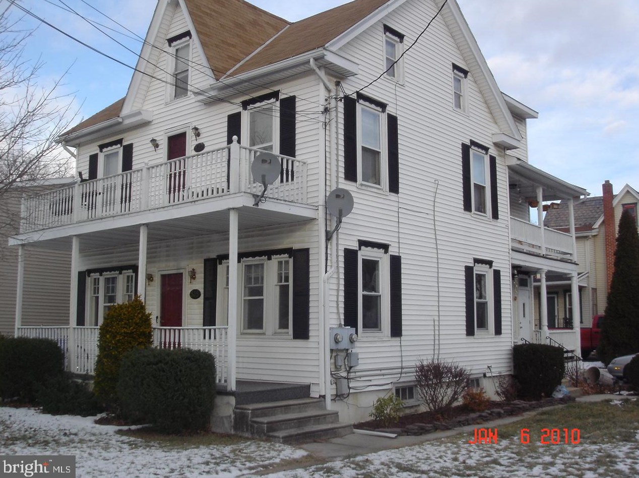 525 Washington St, Walnutport, PA 18088