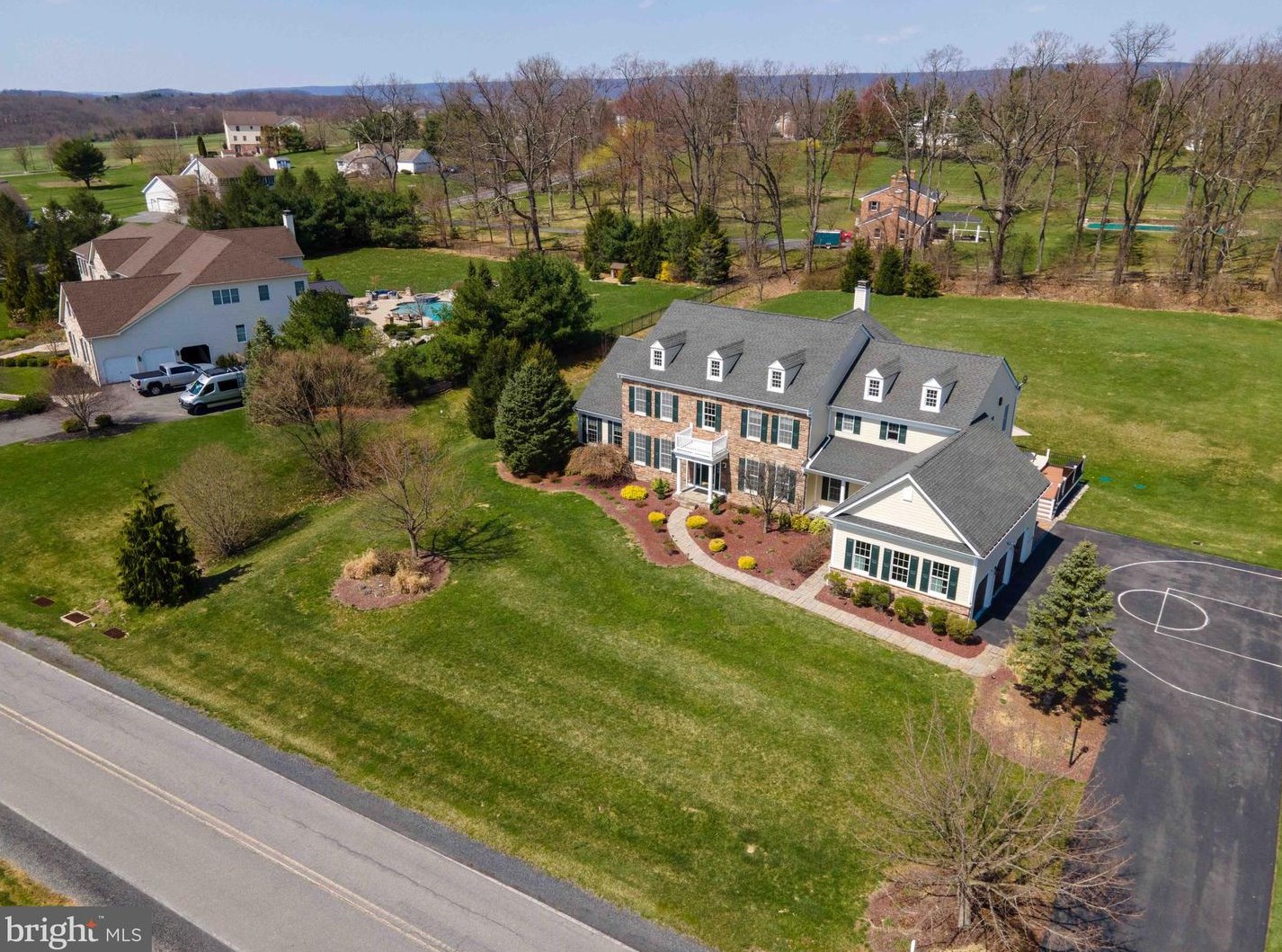 208 Donato Ct, Nazareth, PA 18064-8116