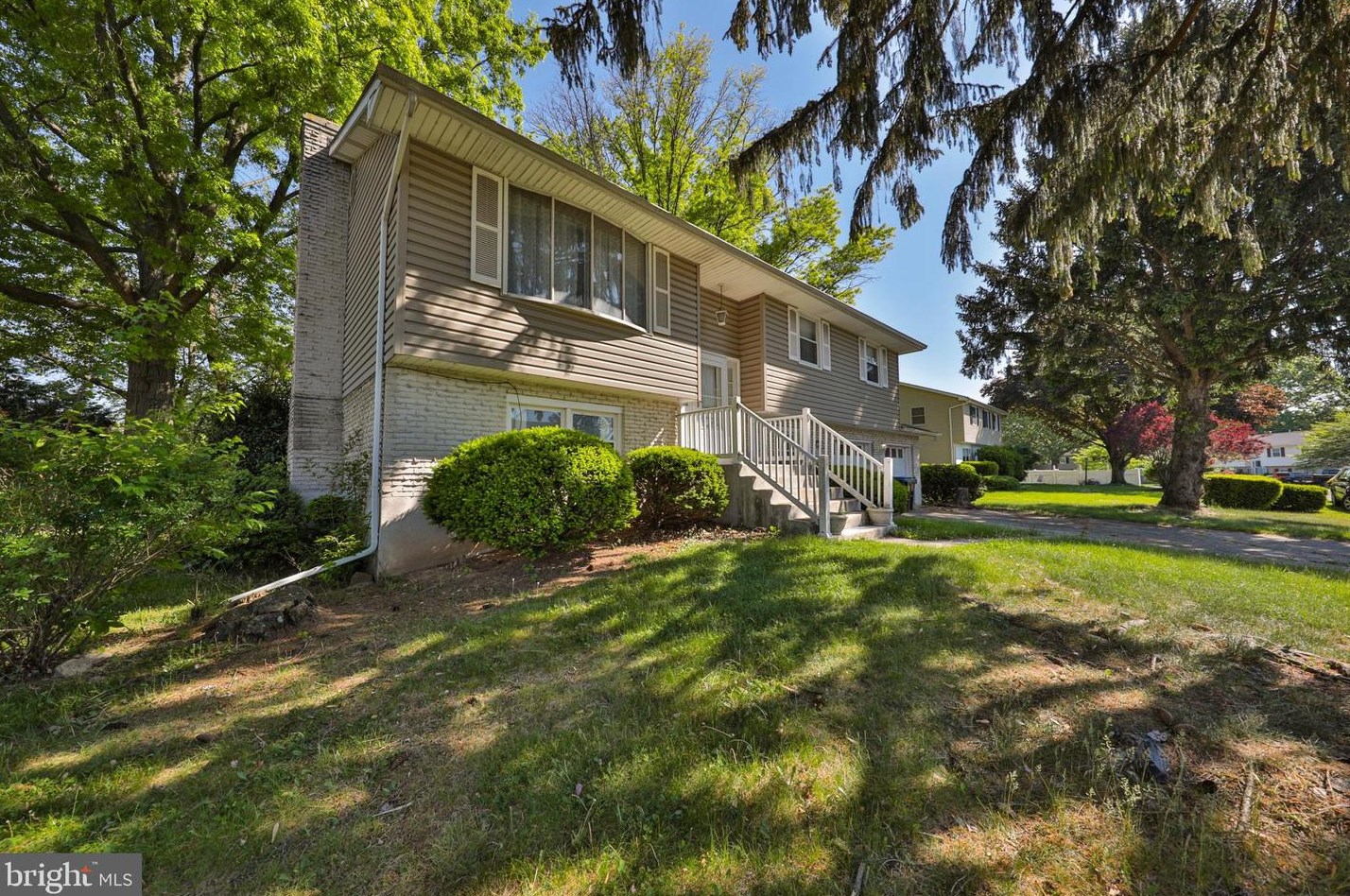 3965 Brandeis Ave, Bethlehem, PA 18020-1407
