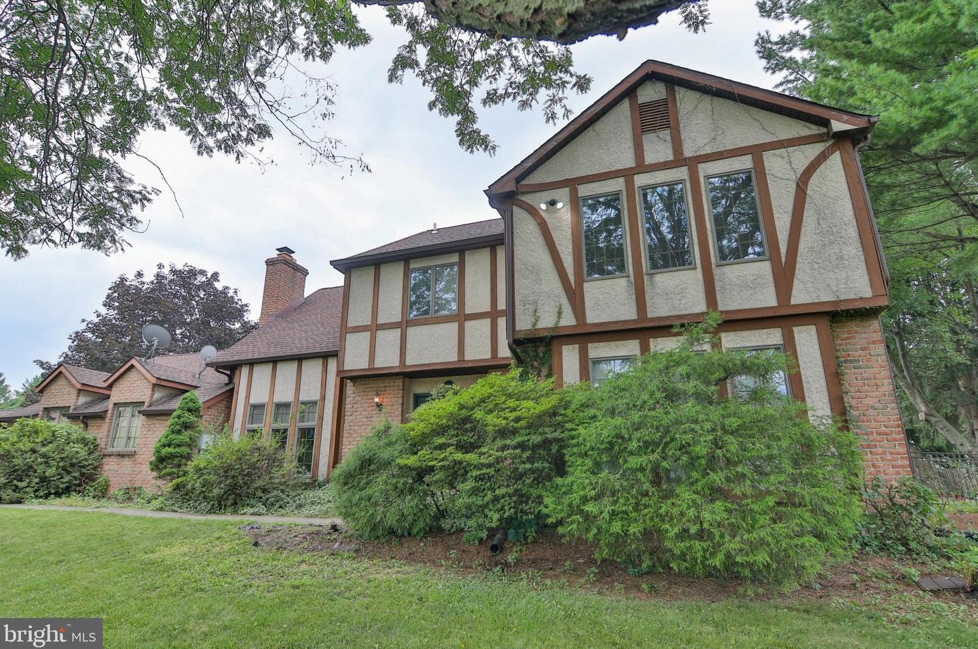 3563 Driftwood Pl, Bethlehem, PA 18020-7521