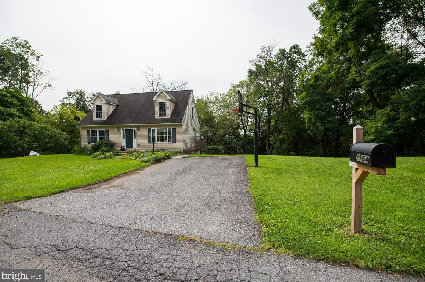 2164 Connolly Ave, Bethlehem, PA 18015-4725