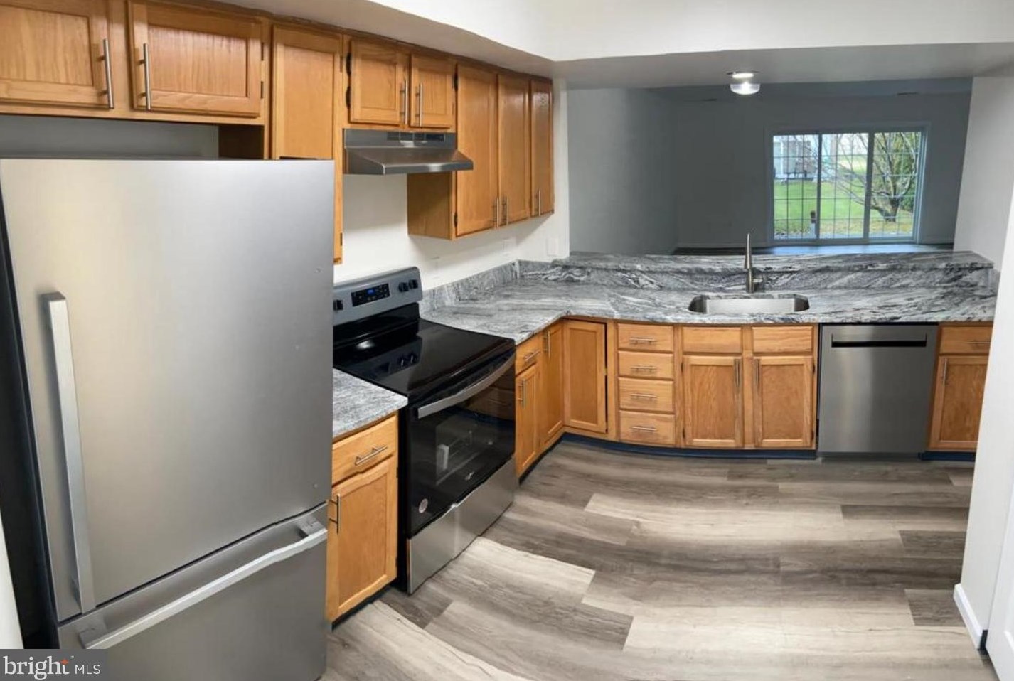 108 Brandywine Dr, Bethlehem, PA 18020-9551