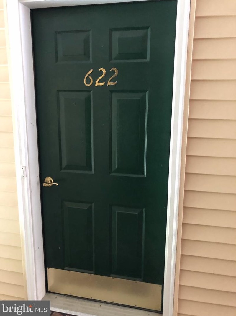 622 Prestwick Dr, Easton, PA 18042