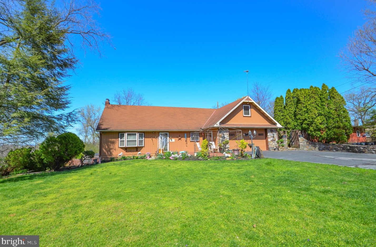 2181 Mixsell Ave, Bethlehem, PA 18015-6227