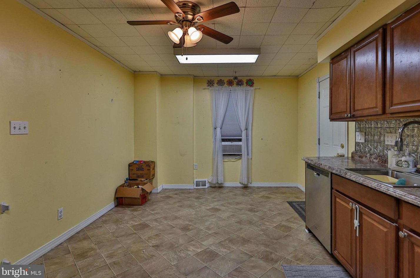 1604 Newport Ave, Northampton PA  18067-1448 exterior