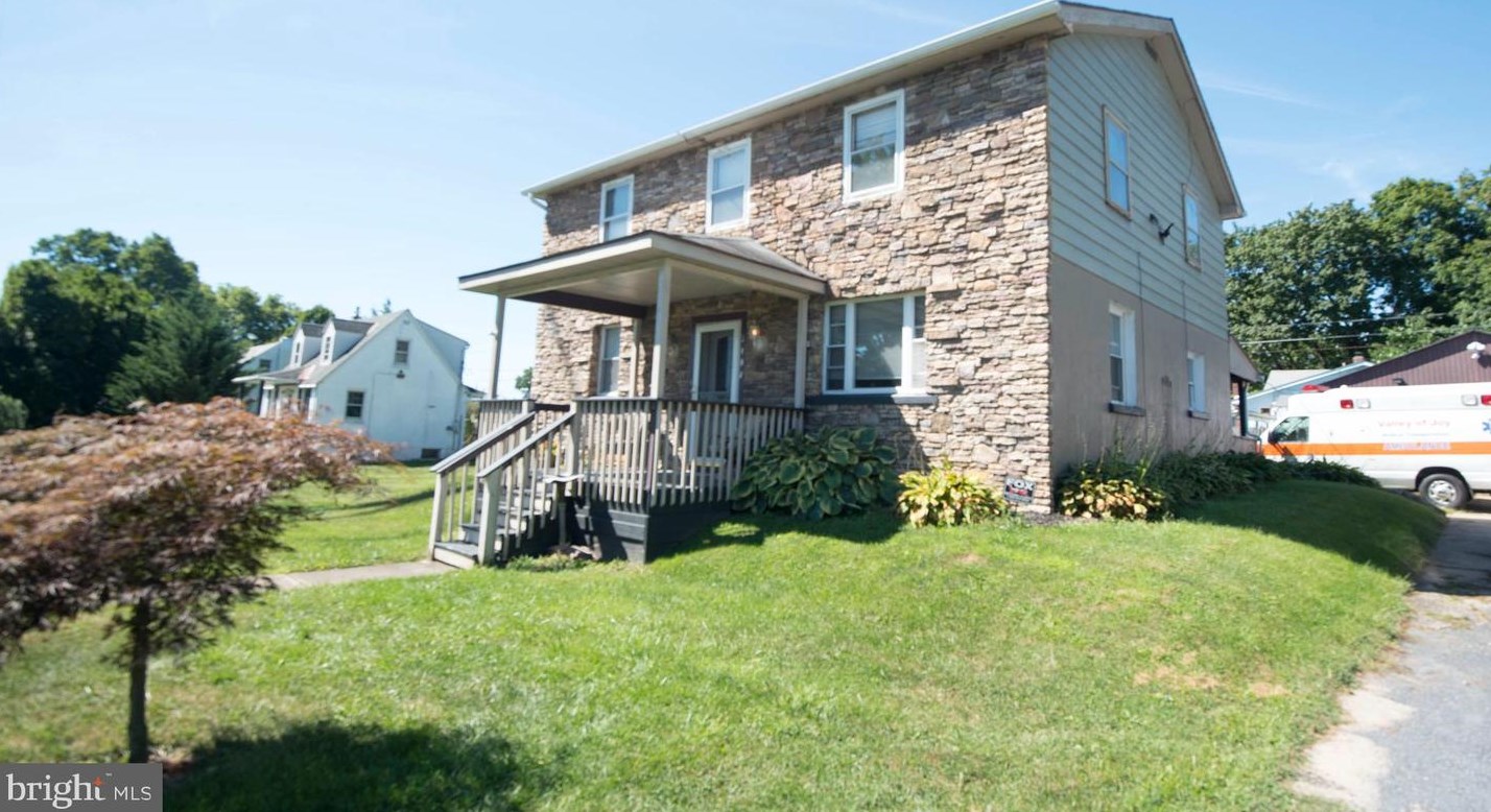 2025 Clermont St, Bethlehem, PA 18017-5426