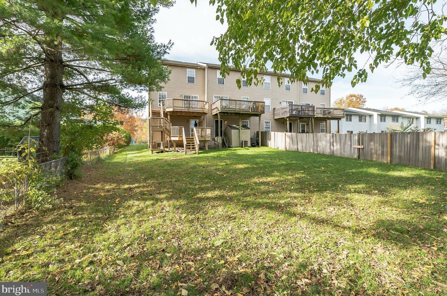 1427 Canal St, Northampton PA  18067-1422 exterior