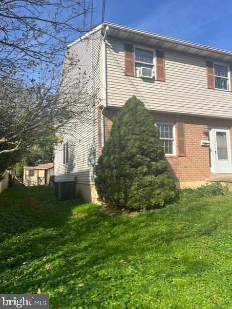 910 New York Ave, Hellertown, PA 18055-1835