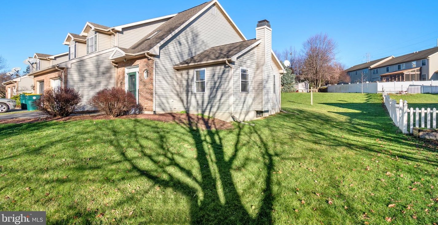 210 Melissa Dr, Easton, PA 18045