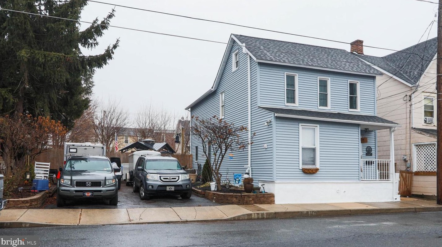 1107 Front St, Catasauqua, PA 18032