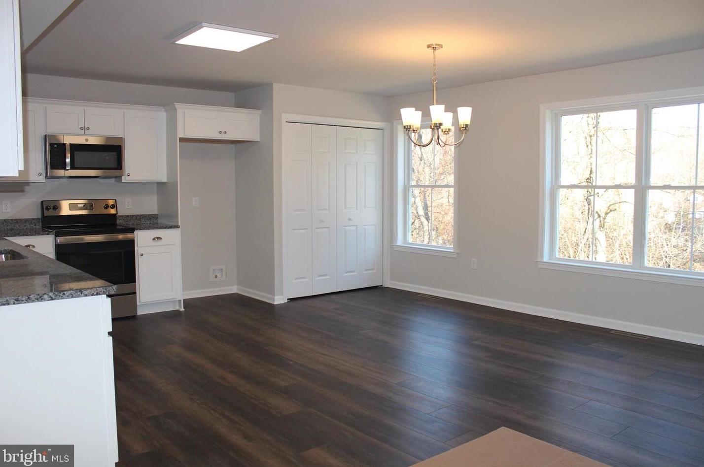 1606 Clauser St, Hellertown PA  18055-1004 exterior