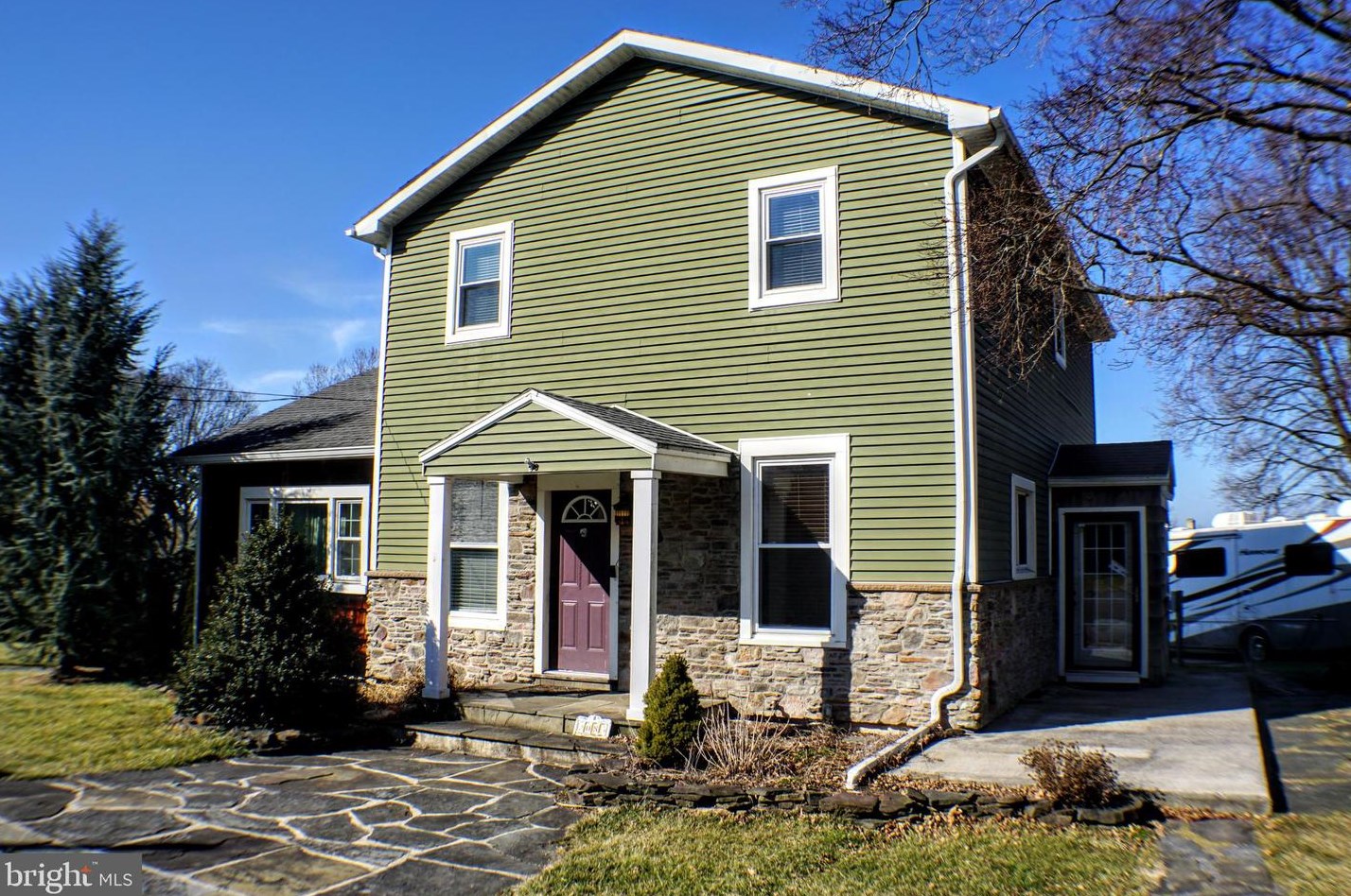 2083 Ivywood Ave, Bethlehem, PA 18015-6102