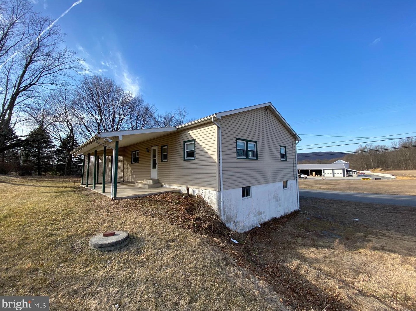4105 Wood Dr, Walnutport, PA 18088