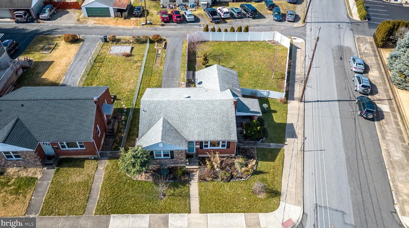 1180 1st Ave, Hellertown, PA 18055