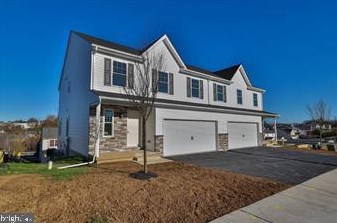 649 Sipos Dr, Northampton, PA 18067-1821