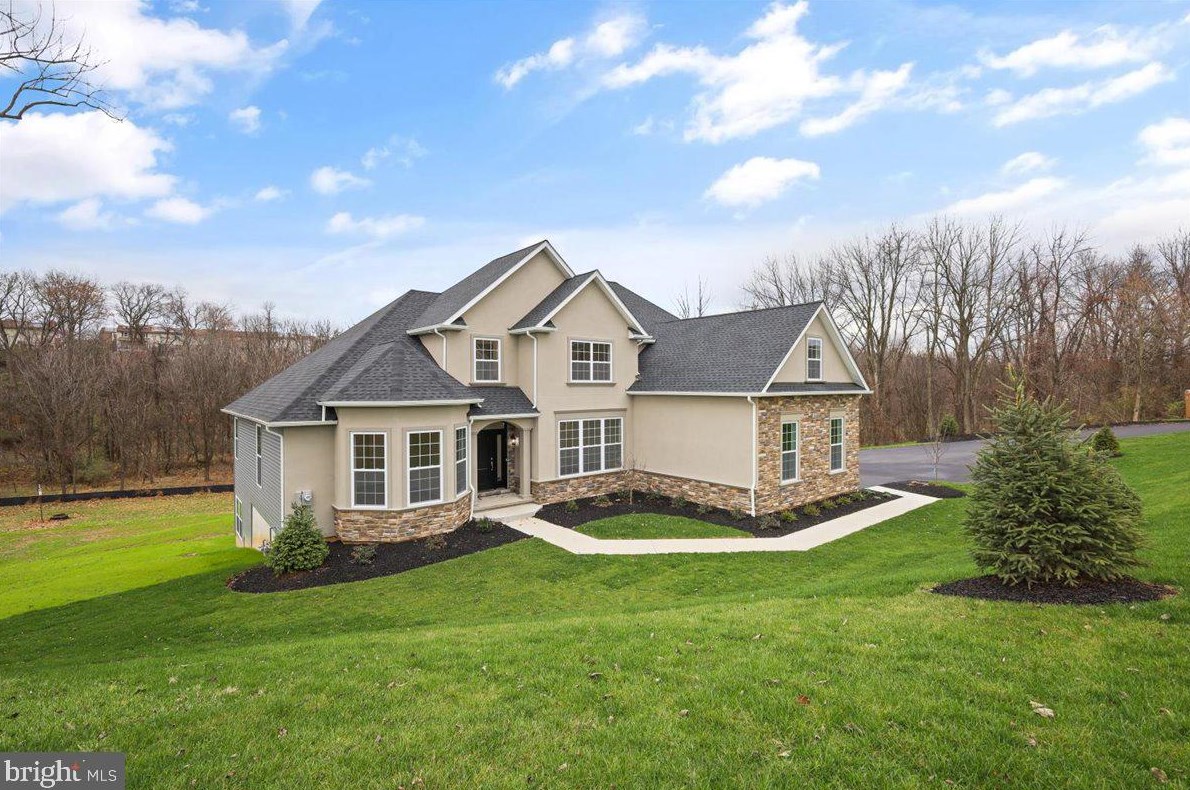 237 Lewis Cir, Easton, PA 18045