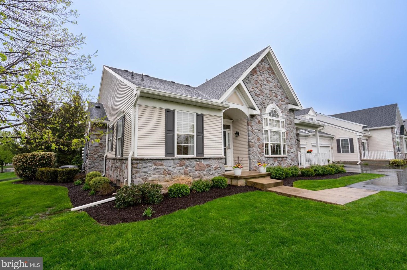1880 Jeanine Way, Hellertown, PA 18055-3406