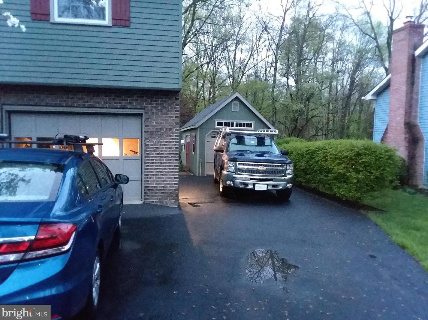 1367 Carls Ln, Bethlehem, PA 18015-5447
