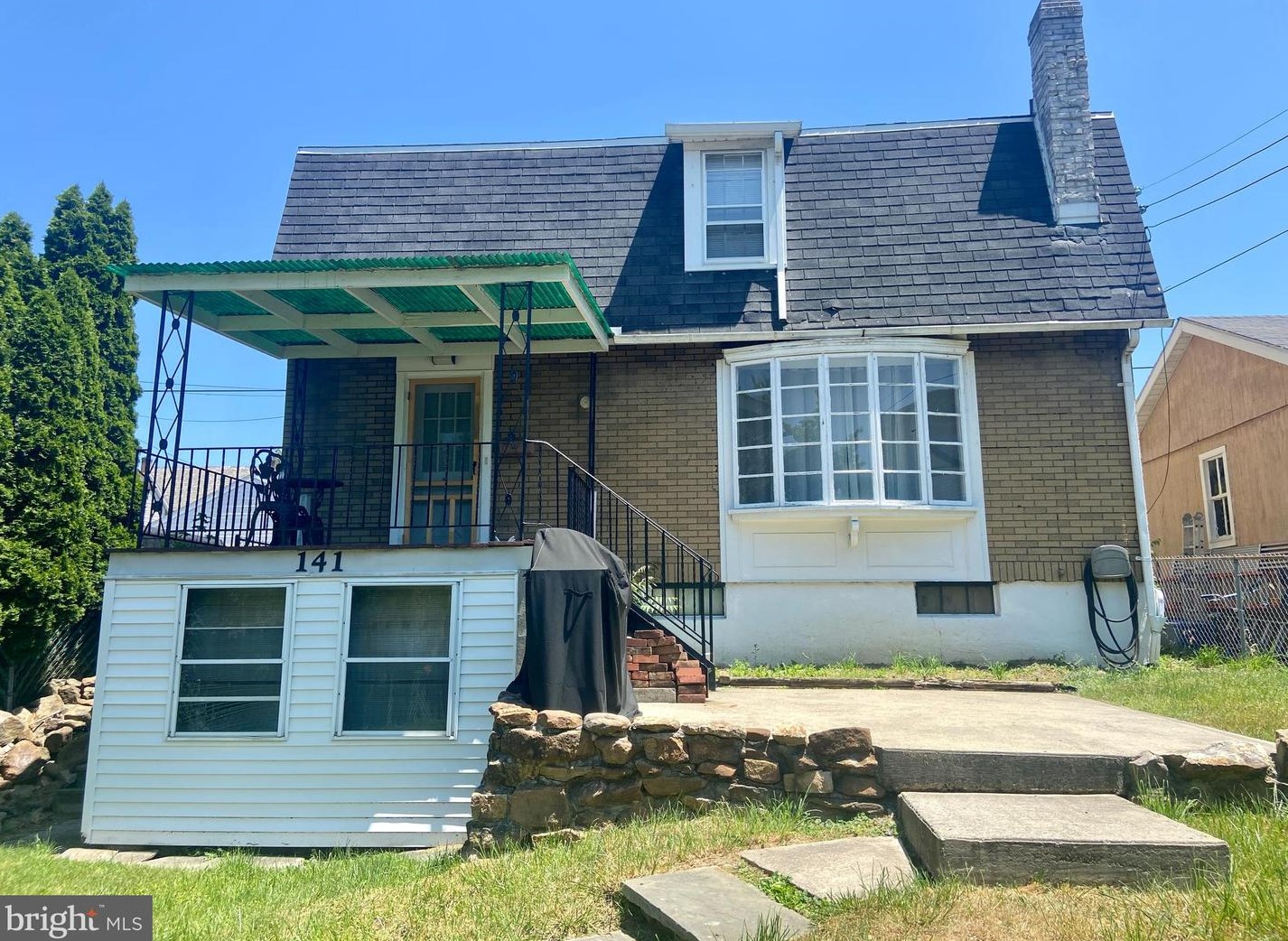 141 New St, Hellertown, PA 18055-2208