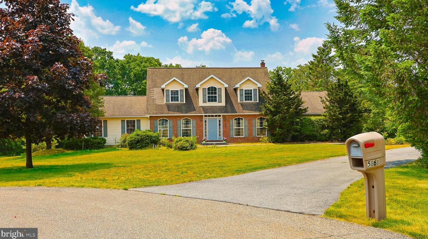 5868 Spangler Rd, Nazareth, PA 18064