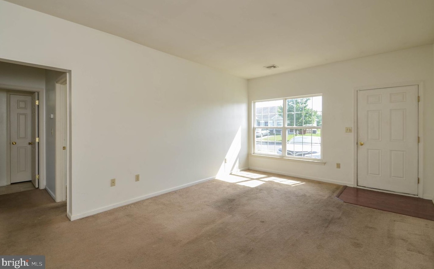 243 Huntington Ln, Easton, PA 18040