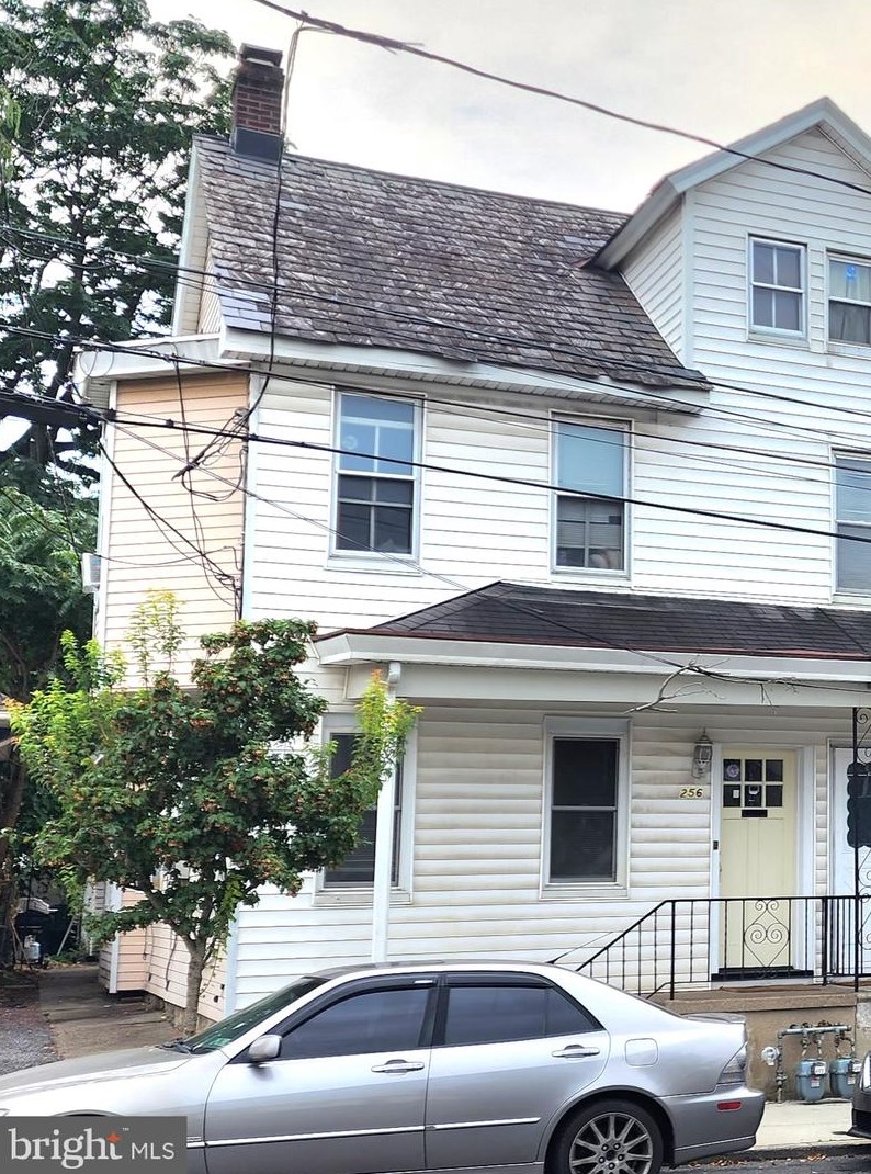 256 Union Blvd, Bethlehem, PA 18018-4248