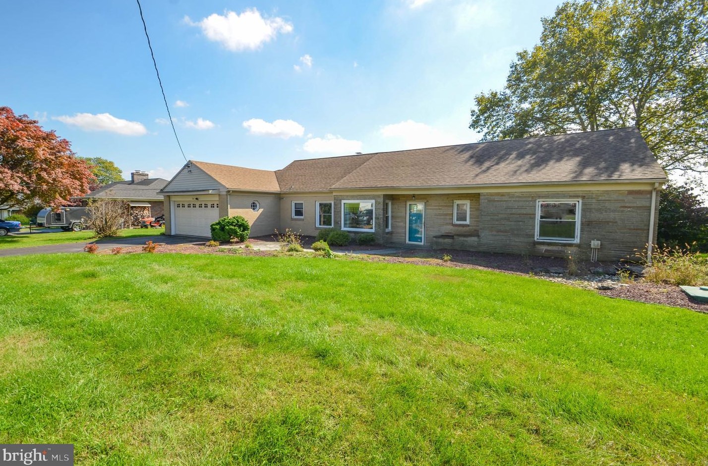 306 Clearview Ave, Nazareth, PA 18064-1201
