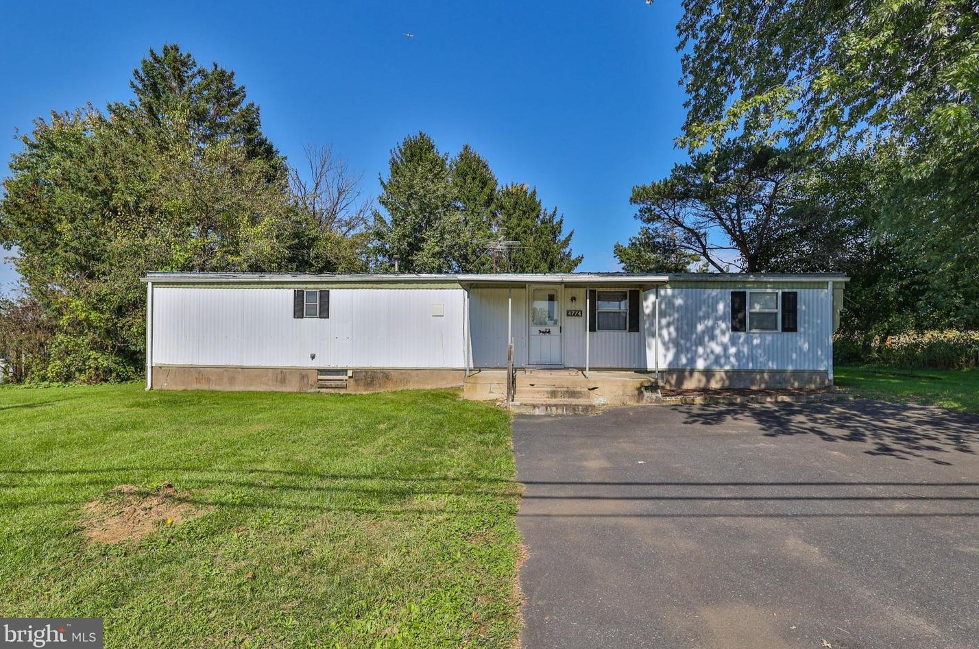 4774 Steuben Rd, Nazareth, PA 18064-9790