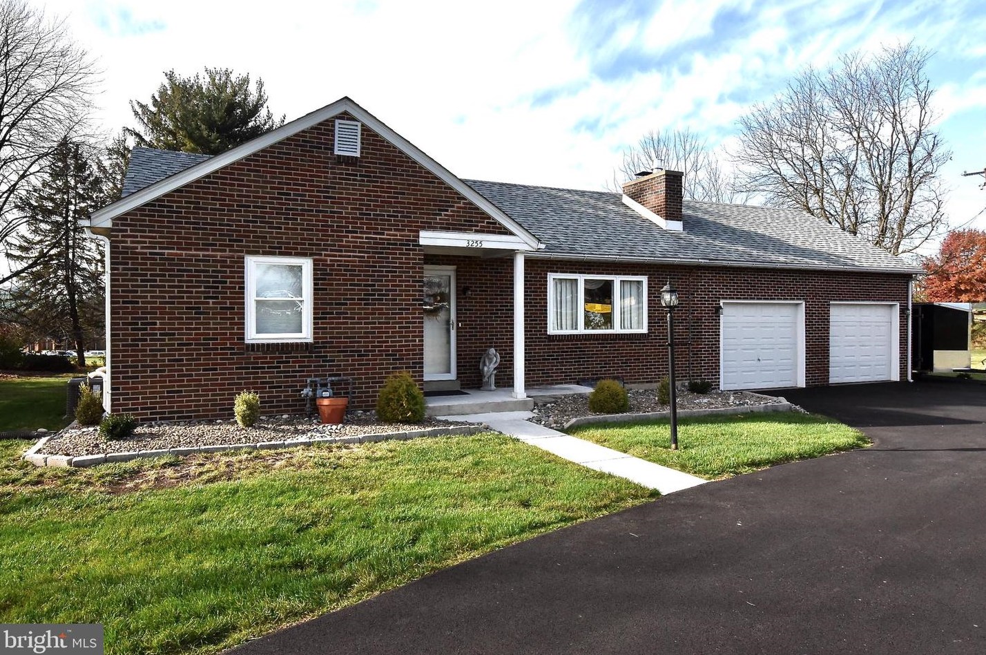 3255 Santee Rd, Bethlehem, PA 18020