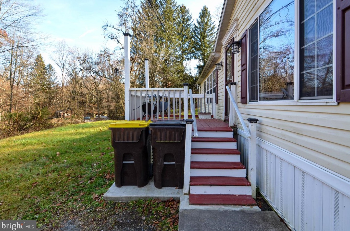 3991 Lehigh Dr, Northampton PA  18067-9665 exterior